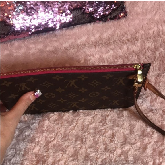 Louis Vuitton Pivoine Pochette Wristlet Clutch - Picture 6 of 8